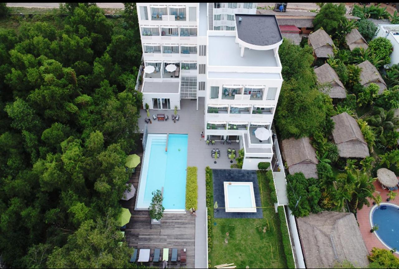 Naia Resort Сиханоуквил Екстериор снимка