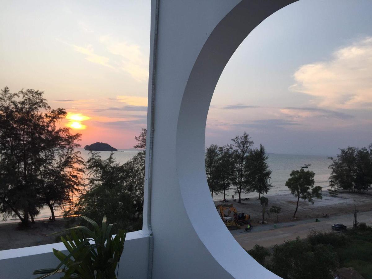 Naia Resort Сиханоуквил Екстериор снимка